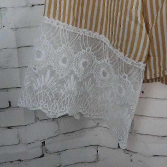 H&M MUSTARD YELLOW WHITE STRIPED WIDE CUT SLEEVE WITH LACE TRIM CROP TOP - Picture 6 of 8